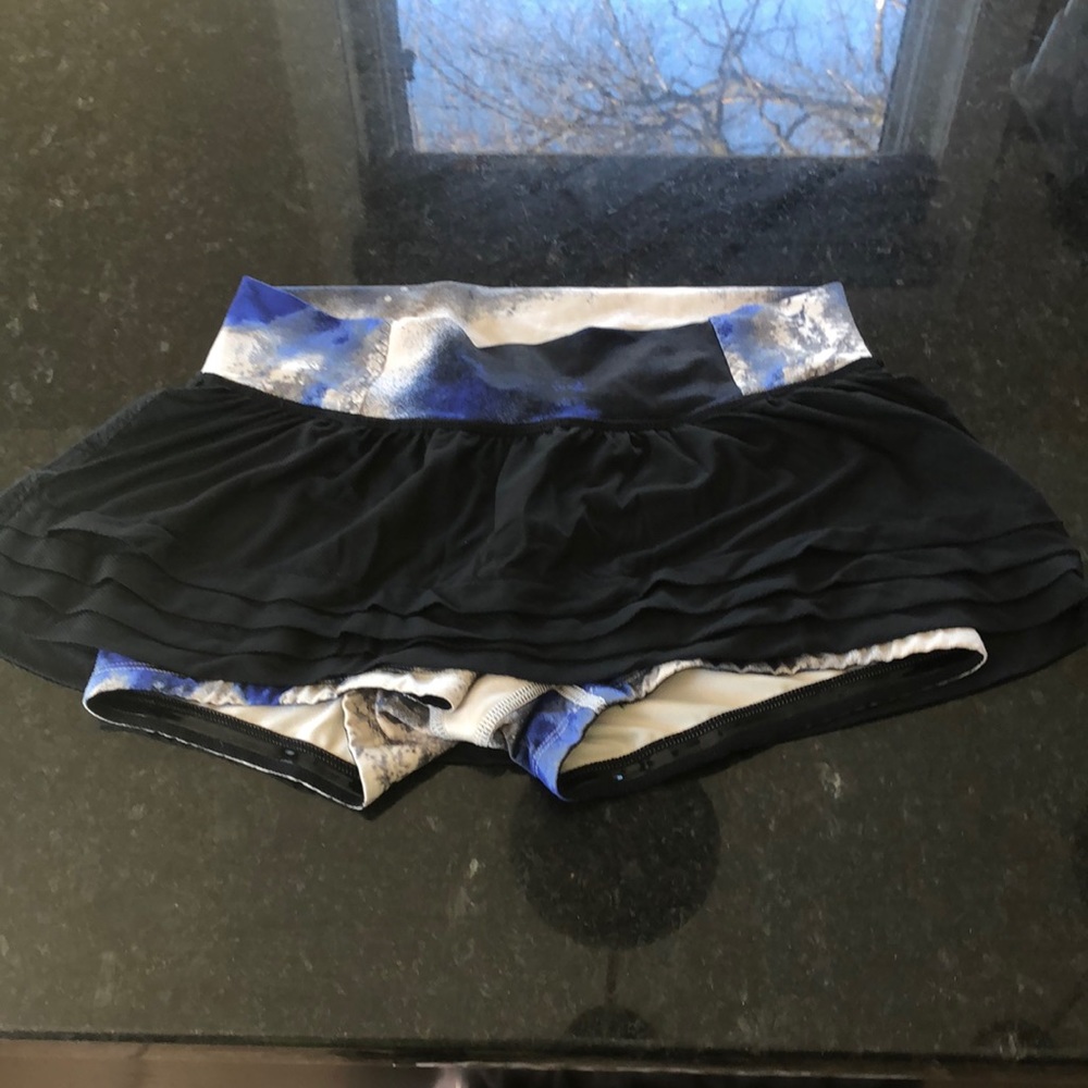 Lululemon skirt! Good condition!